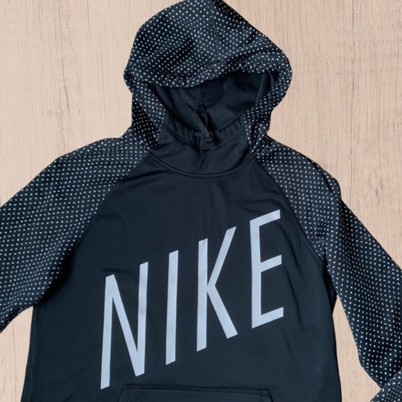 Women's Black Nike dri-fit hoodie - Picture 7 of 10